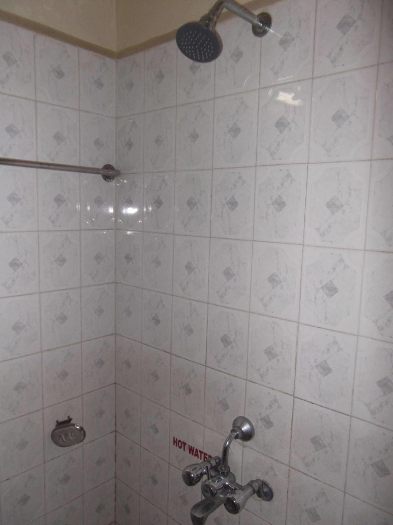 פונה Hotel Ravikant מראה חיצוני תמונה