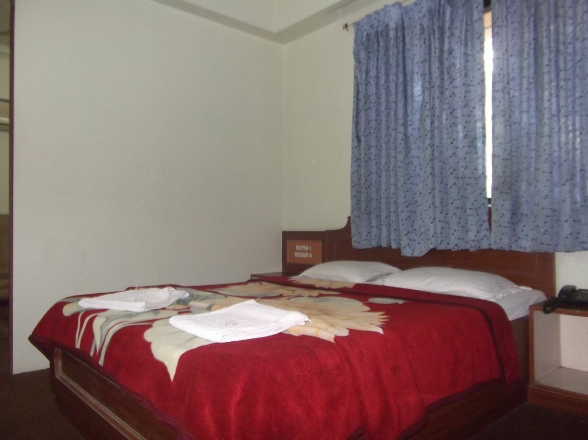 פונה Hotel Ravikant מראה חיצוני תמונה